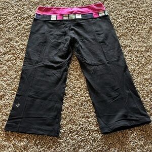 lululemon capri lounge pants